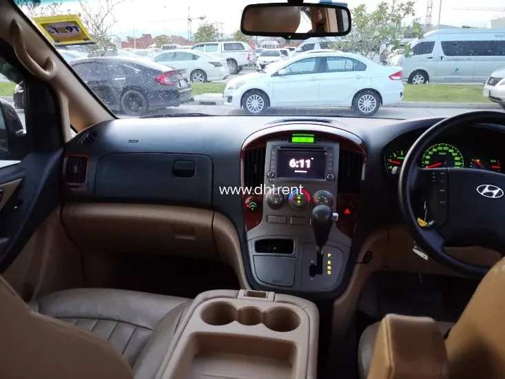HYUNDAI H1 DELUXE 11 ที่นั่ง ปี 2015 ภูเก็ต HYUNDAI H1 DELUXE 11 ที่นั่ง ปี 2015