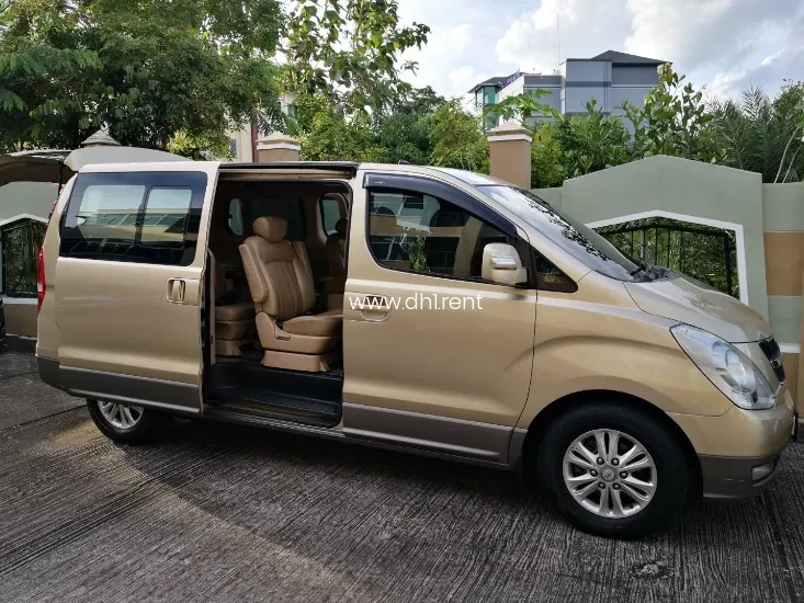 HYUNDAI H1 DELUXE 11 ที่นั่ง ปี 2012 ภูเก็ต HYUNDAI H1 DELUXE 11 ที่นั่ง ปี 2012