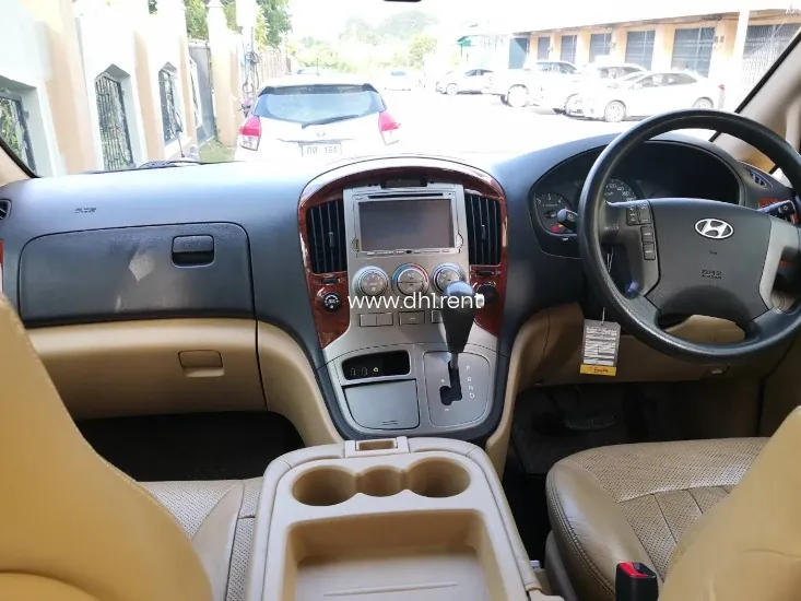 HYUNDAI H1 DELUXE 11 ที่นั่ง ปี 2012 ภูเก็ต HYUNDAI H1 DELUXE 11 ที่นั่ง ปี 2012