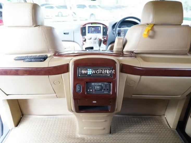 HYUNDAI STAREK 7 ที่นั่ง ปี 2012 ภูเก็ต HYUNDAI STAREK 7 ที่นั่ง ปี 2012